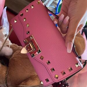 Valentino Garavani Wallet on Chain